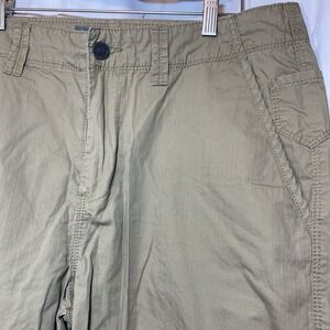 BKE Buckle Cargo Shorts Mens 33 Henry Athletic Fit Brown Khaki Pockets Cotton